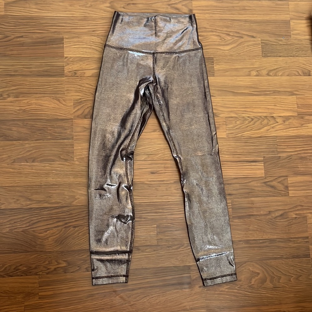 Lululemon align leggings “shine” size 4 worn once